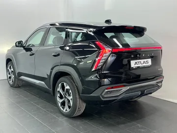 Купить Geely Atlas, II Черный 1.5 AMT (147 л.с.) от 2783990 ₽. в Самаре