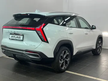 Купить Geely Atlas, II Белый 1.5 AMT (147 л.с.) от 2683990 ₽. в Самаре