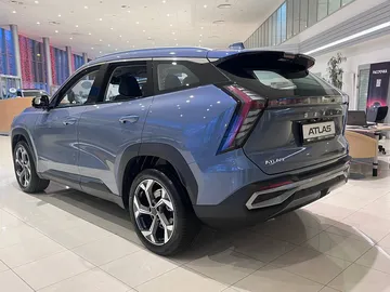 Купить Geely Atlas, II Серый 2.0 AT (200 л.с.) 4WD от 3143800 ₽. в Самаре