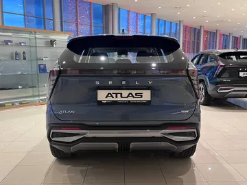 Купить Geely Atlas, II Серый 2.0 AT (200 л.с.) 4WD от 3143800 ₽. в Самаре