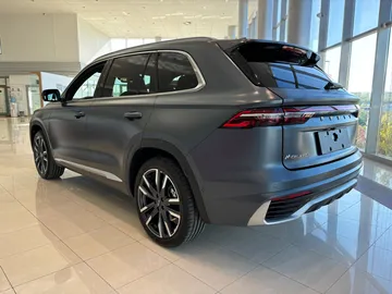 Купить Geely Monjaro Серый 2.0 AT (238 л.с.) 4WD от 3899190 ₽. в Самаре