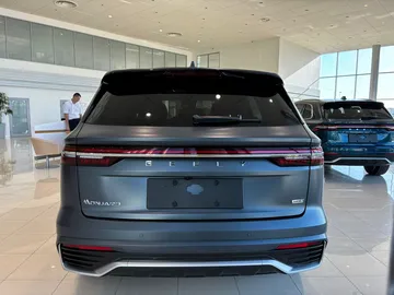 Купить Geely Monjaro Серый 2.0 AT (238 л.с.) 4WD от 3899190 ₽. в Самаре