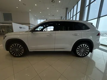 Купить Geely Monjaro, I Белый 2.0 AT (238 л.с.) 4WD от 3950990 ₽. в Самаре