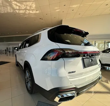 Купить Geely Okavango, I Рестайлинг Белый 2.0 AMT (200 л.с.) от 2900000 ₽. в Самаре