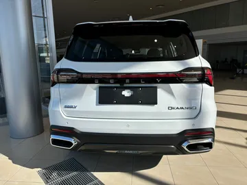 Купить Geely Okavango, I Рестайлинг Белый 2.0 AMT (200 л.с.) от 3106800 ₽. в Самаре