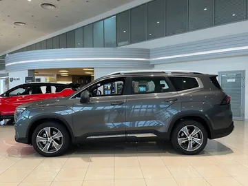 Купить Geely Okavango, I Рестайлинг Серый 2.0 AMT (200 л.с.) от 2999000 ₽. в Самаре